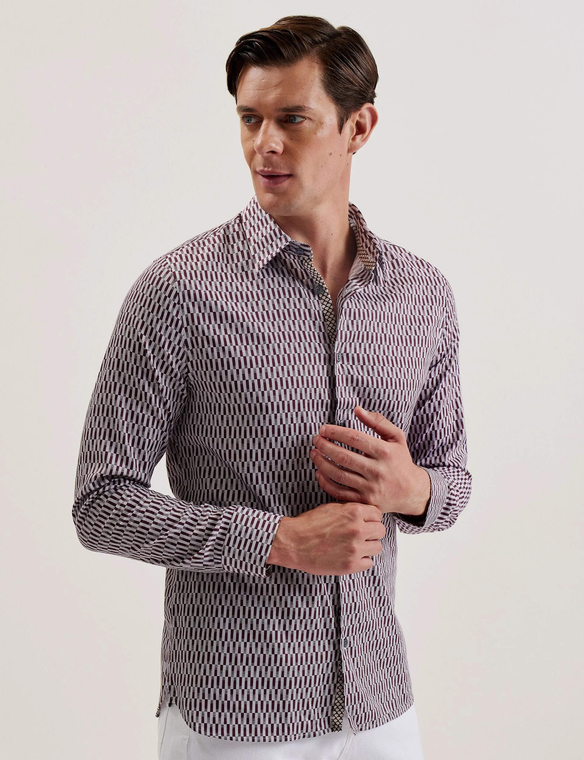 FRESTIN | DARK RED