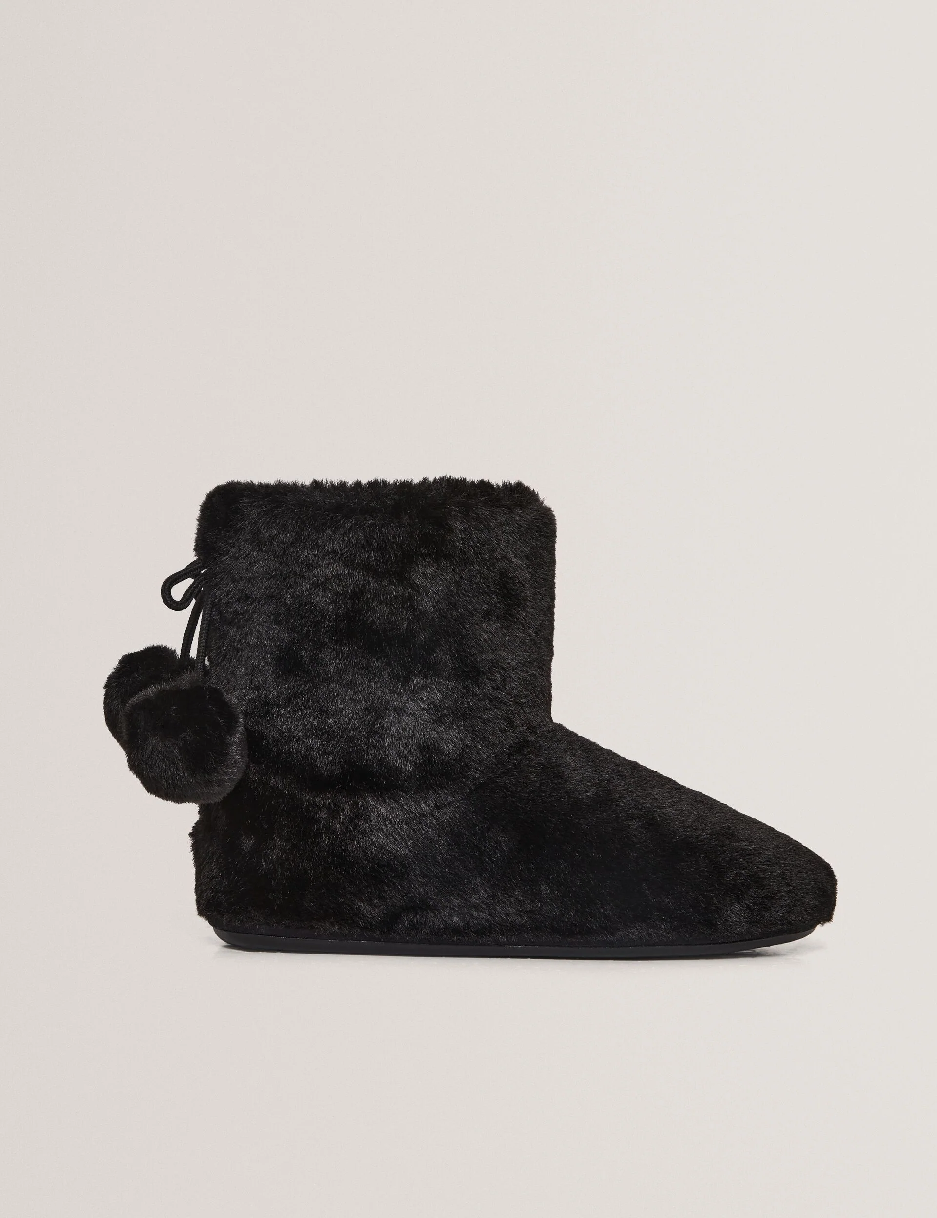 HAMONDA | BLACK