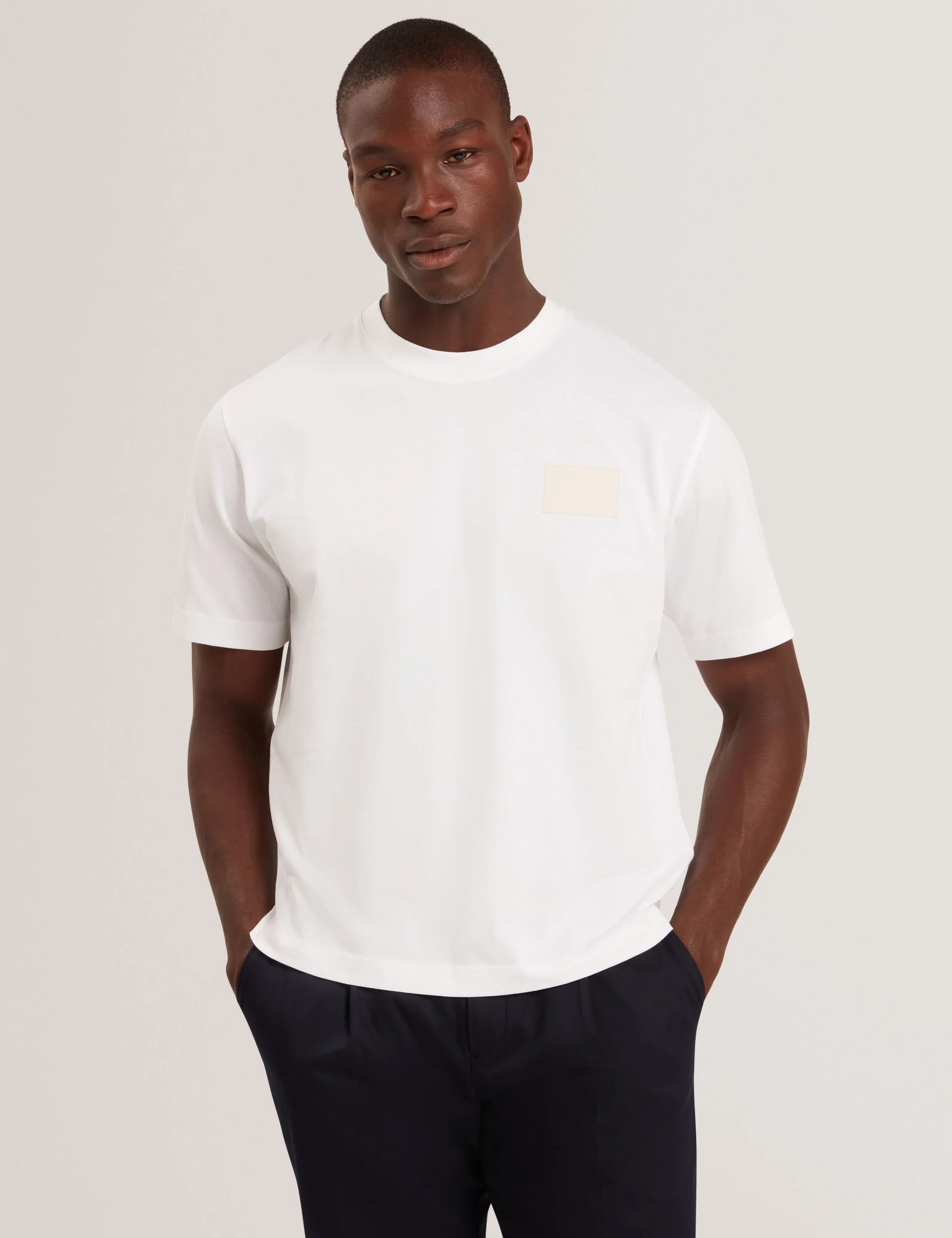 LUCKA | WHITE