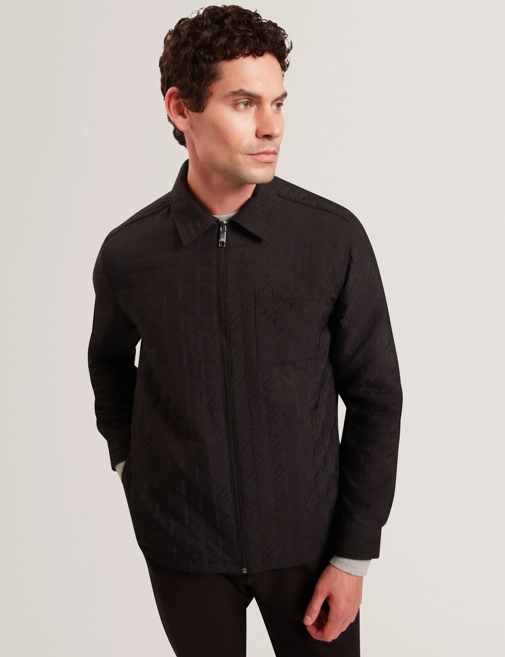THOVA | BLACK