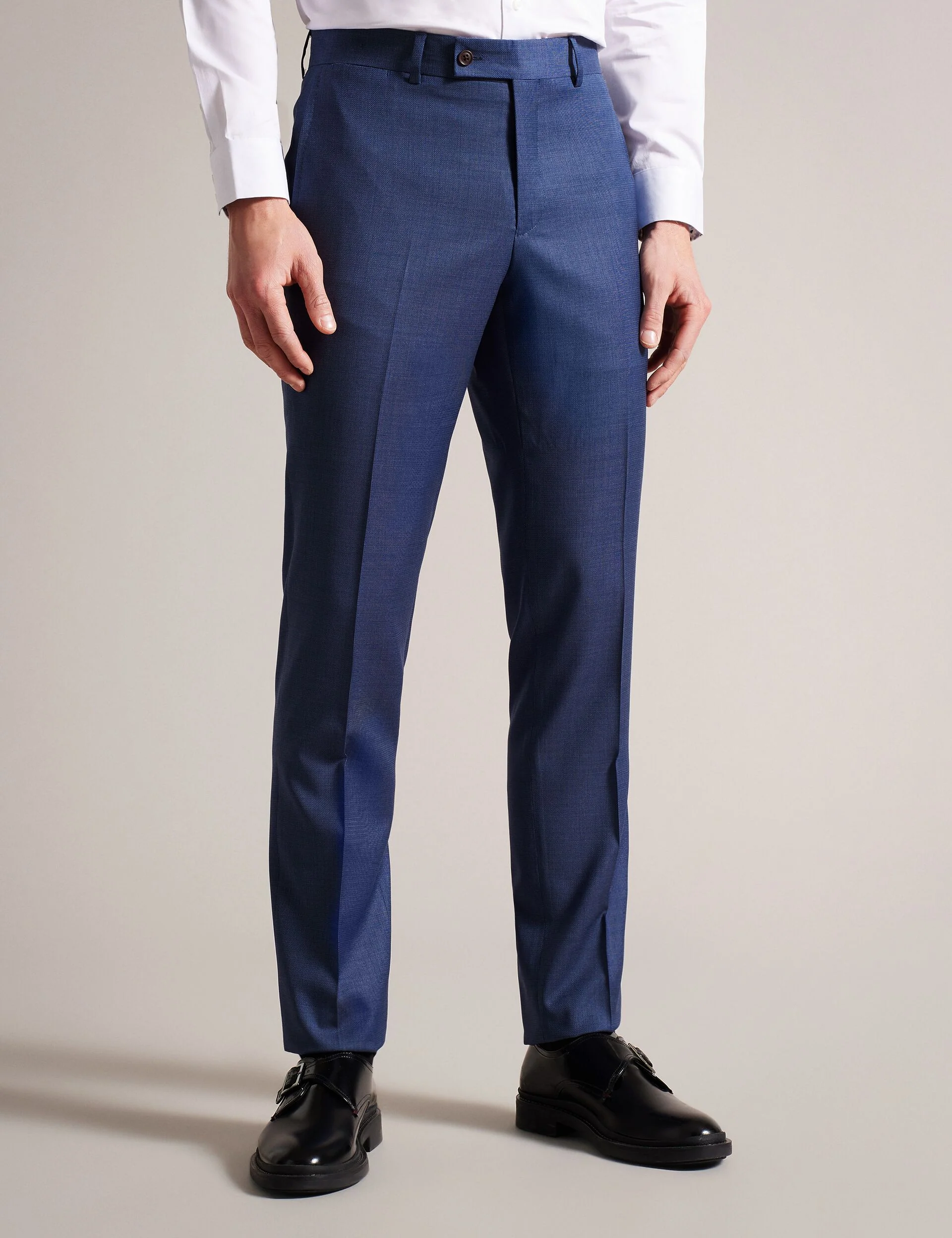 UPSALAT | NAVY